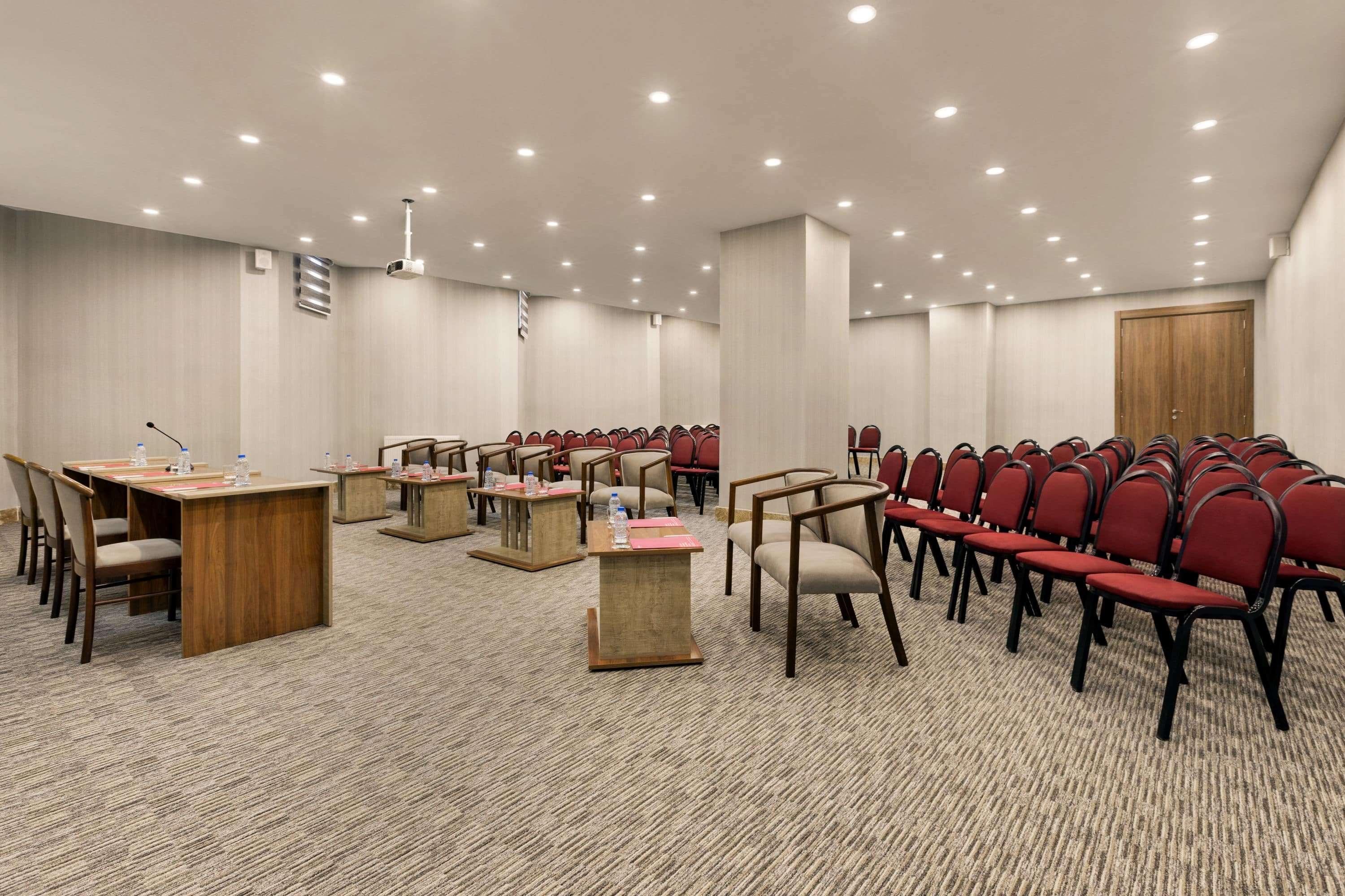 Ramada By Wyndham Van Εξωτερικό φωτογραφία
